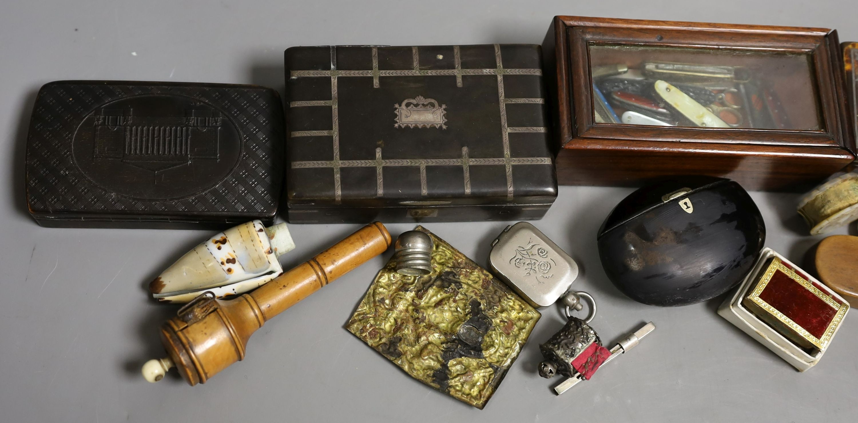 A quantity of various collectables to include a Victorian cased gilt metal etui a 9ct gold mounted boxwood toothpick case, various snuff boxes, miniature penknives, enamelled decanter labels etc.